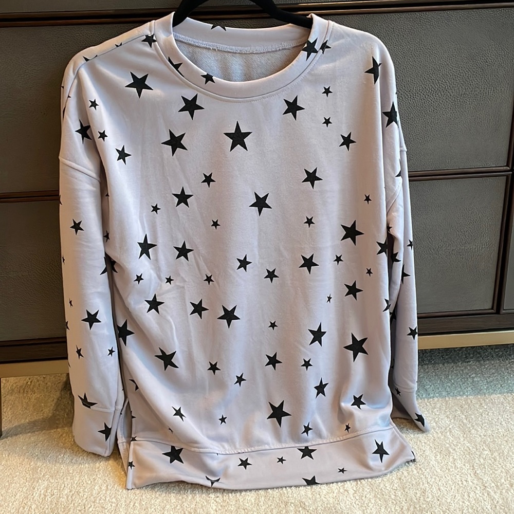 Sz Small Black star on gray Pullover